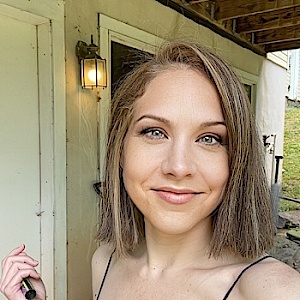 Chrissy19