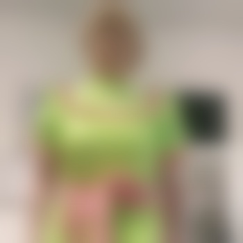 sissysub933