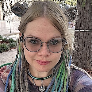 Mooneyedkitten