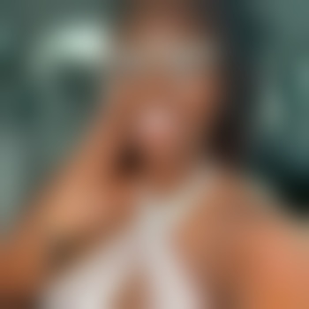 BustyLeo93