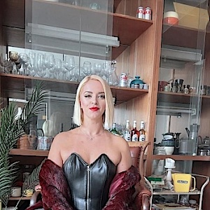 dominaeliza