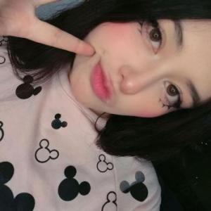lovelyy5683
