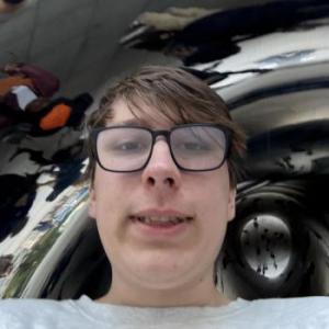 Cagedgiant