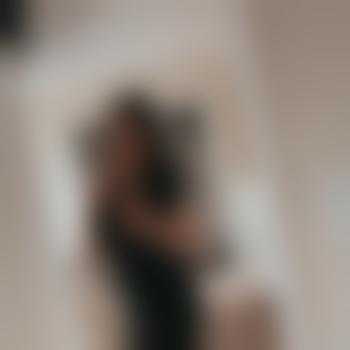 thickthighsgreeneyes