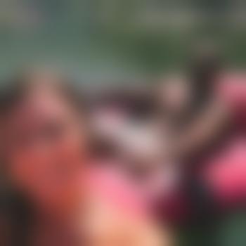 couplelooking4action