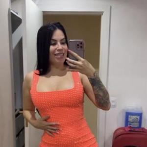 Vicky-2708