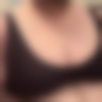 Guywithtits