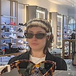 Yungwuzzle