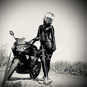 Amber-8271