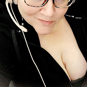 GeekyBBWWife