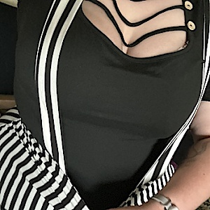 SubmissiveSarie