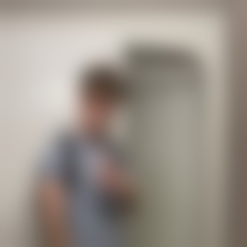 hung18yo61