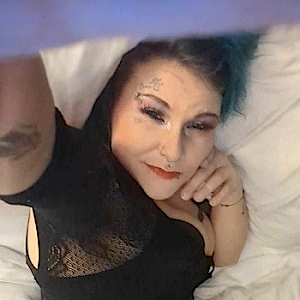Cheekx-4878