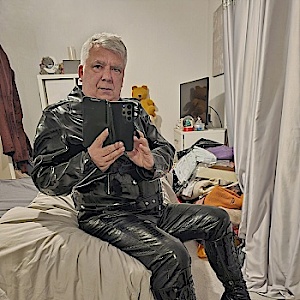 KinkyClive