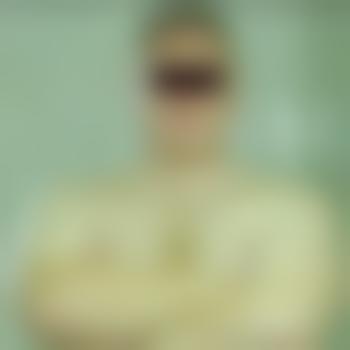 PeeInPussy