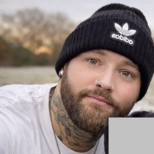 JoshJ