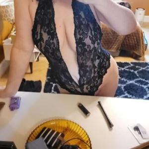 TheWholesomeWhore