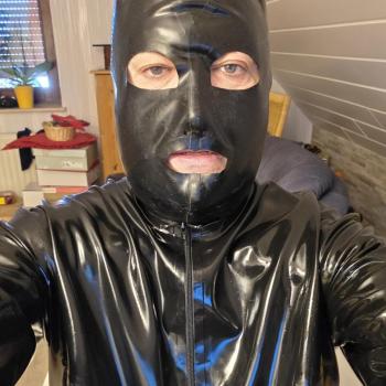 rubberbondage12