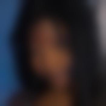 Dezi_Ivory