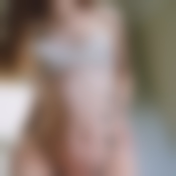 ellasquirts