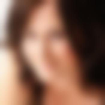 scarlett_hotwife