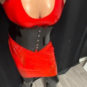 Latexschlampe213