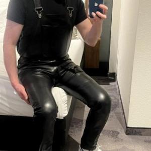 Leder-Latzhose