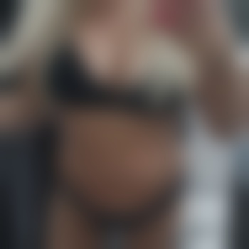Hotwifeandcuck696969