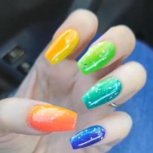 LovesLongNails2022