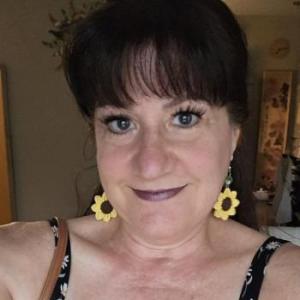 Ava051