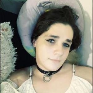 Submissivebunny21