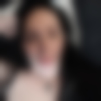 MoonsnPoms13