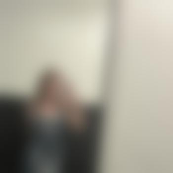 chloenextdoor