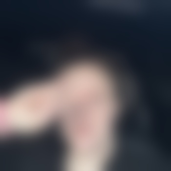 Younghornymilf23