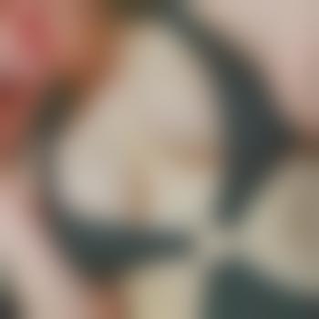 CuriousHotWife